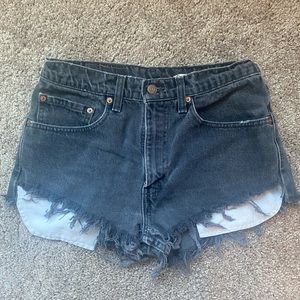 Vintage high waisted LEVIS 501 denim shorts